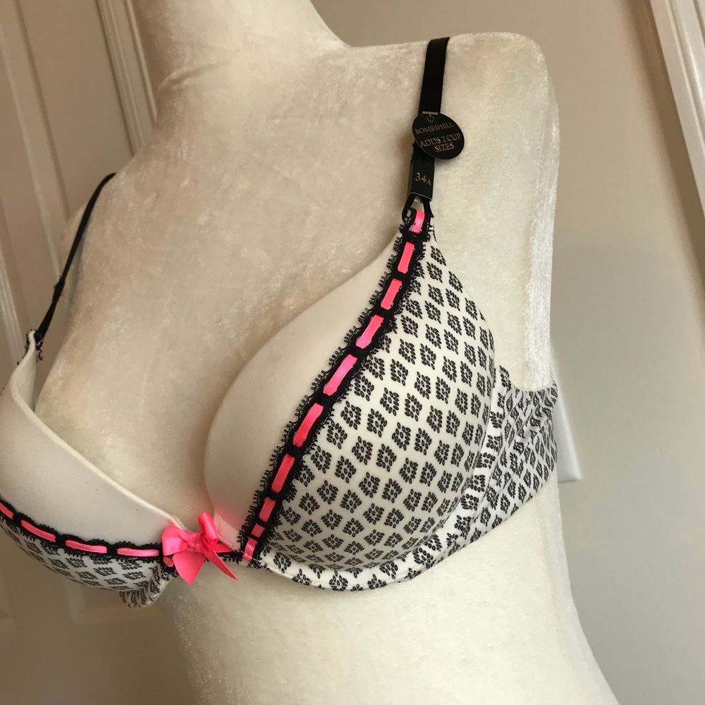 NWT Victoria Secret Bombshell Bra